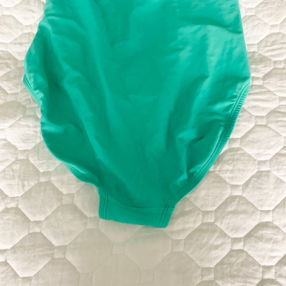 One piece swimsuit - Picture 3 of 4